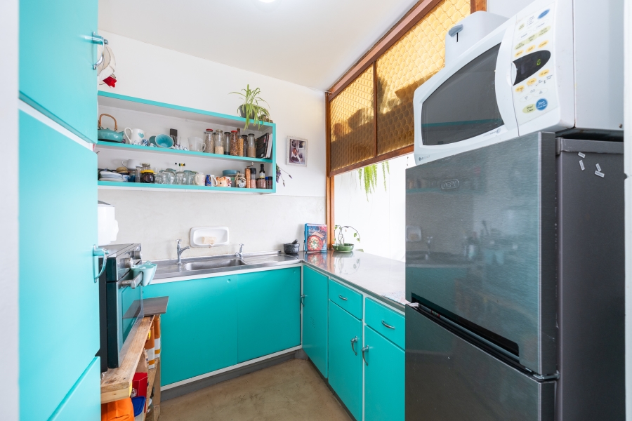 1 Bedroom Property for Sale in Vredehoek Western Cape